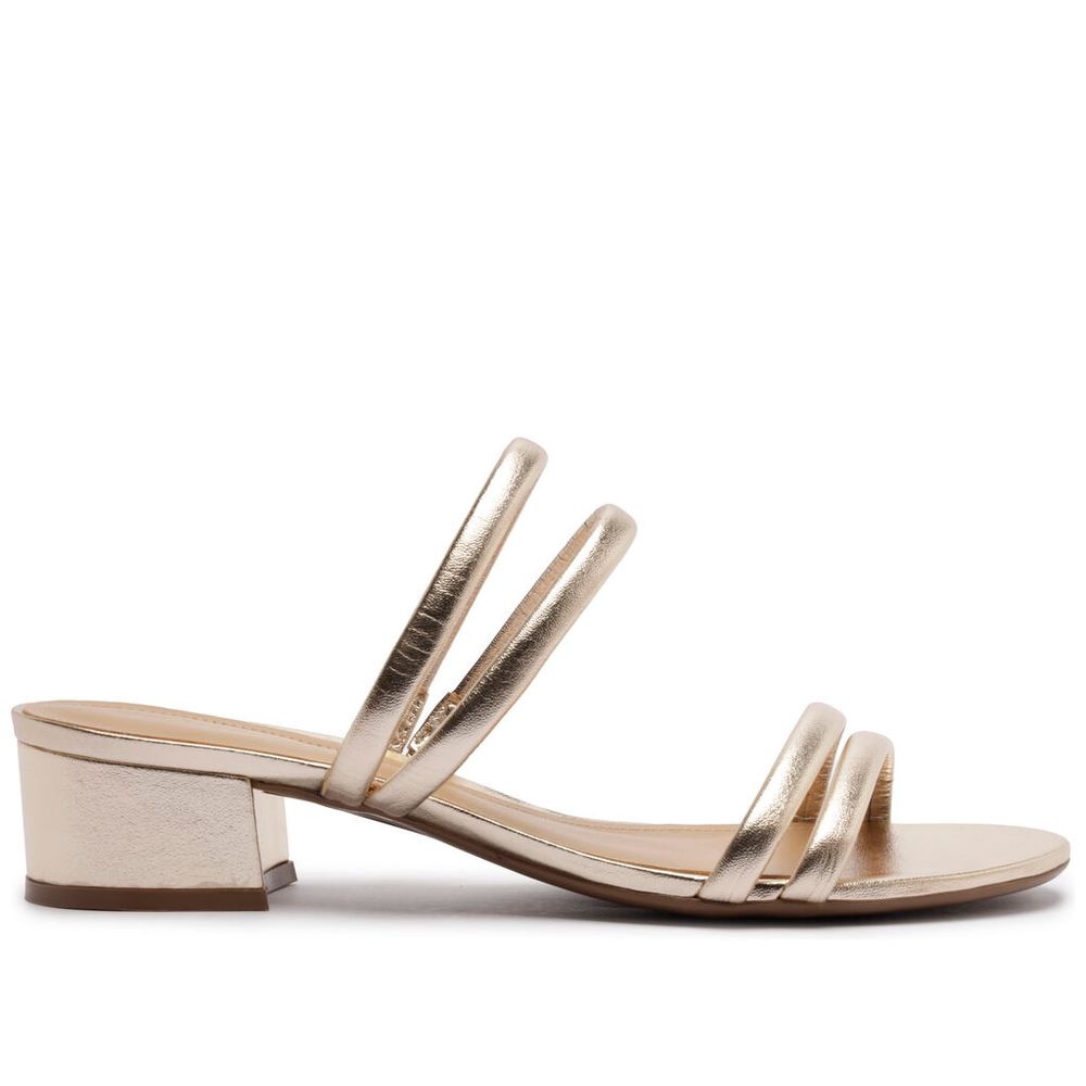 sandalia-arezzo-dourada-salto-bloco-baixo-tiras-finas-1 sandalia-arezzo-dourada-salto-bloco-baixo-tiras-finas-1