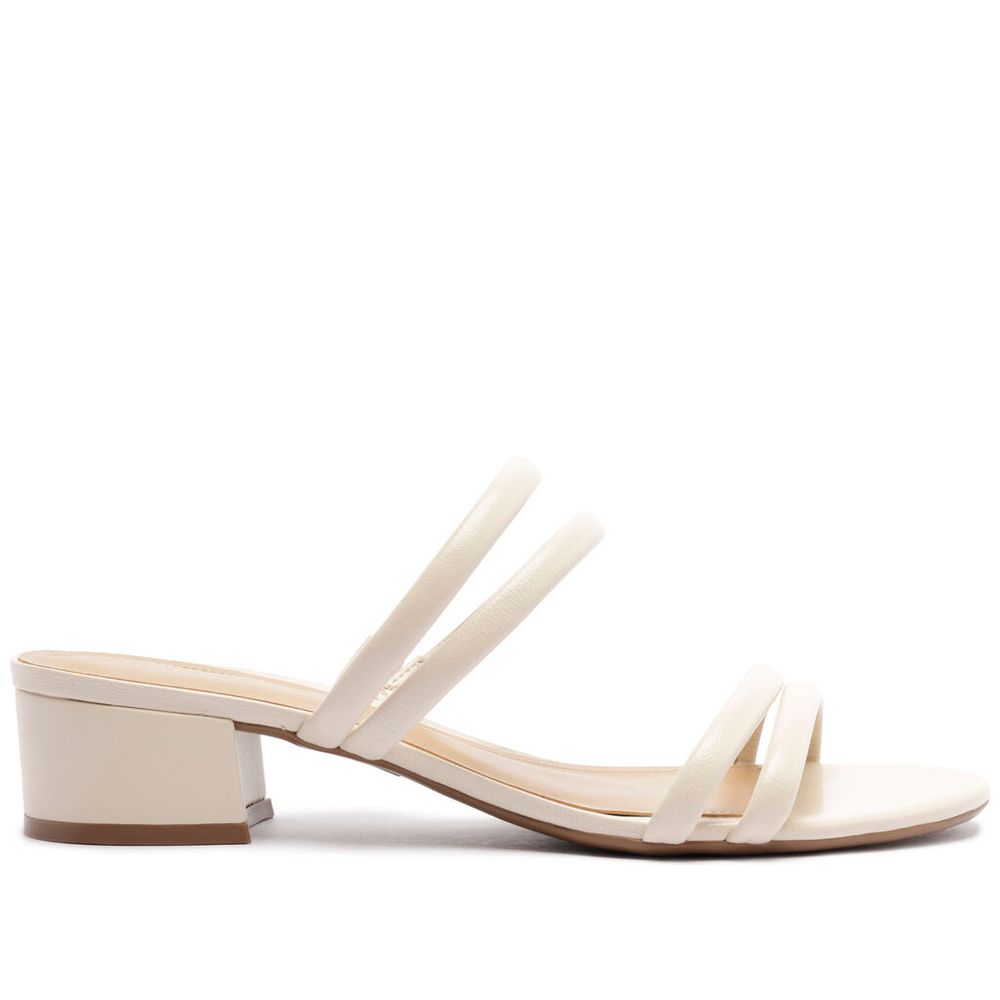 sandalia-arezzo-off-white-salto-bloco-baixo-tiras-finas-1