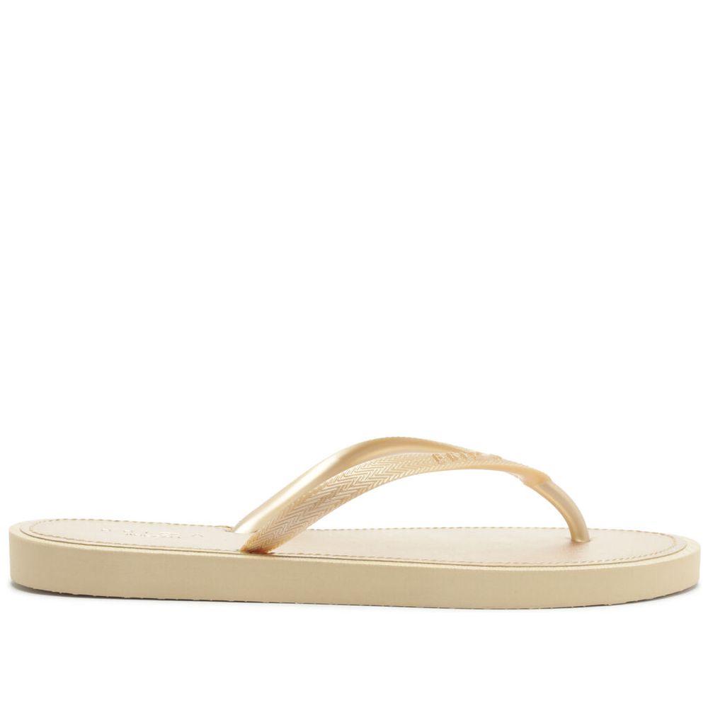 chinelo-brizza-dourado-metalizado-minimalista-1 chinelo-brizza-dourado-metalizado-minimalista-1